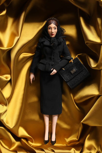 Dolce & Gabbana Robe Noire Céramique Porcelaine Mode Cuir Sicile Poupées