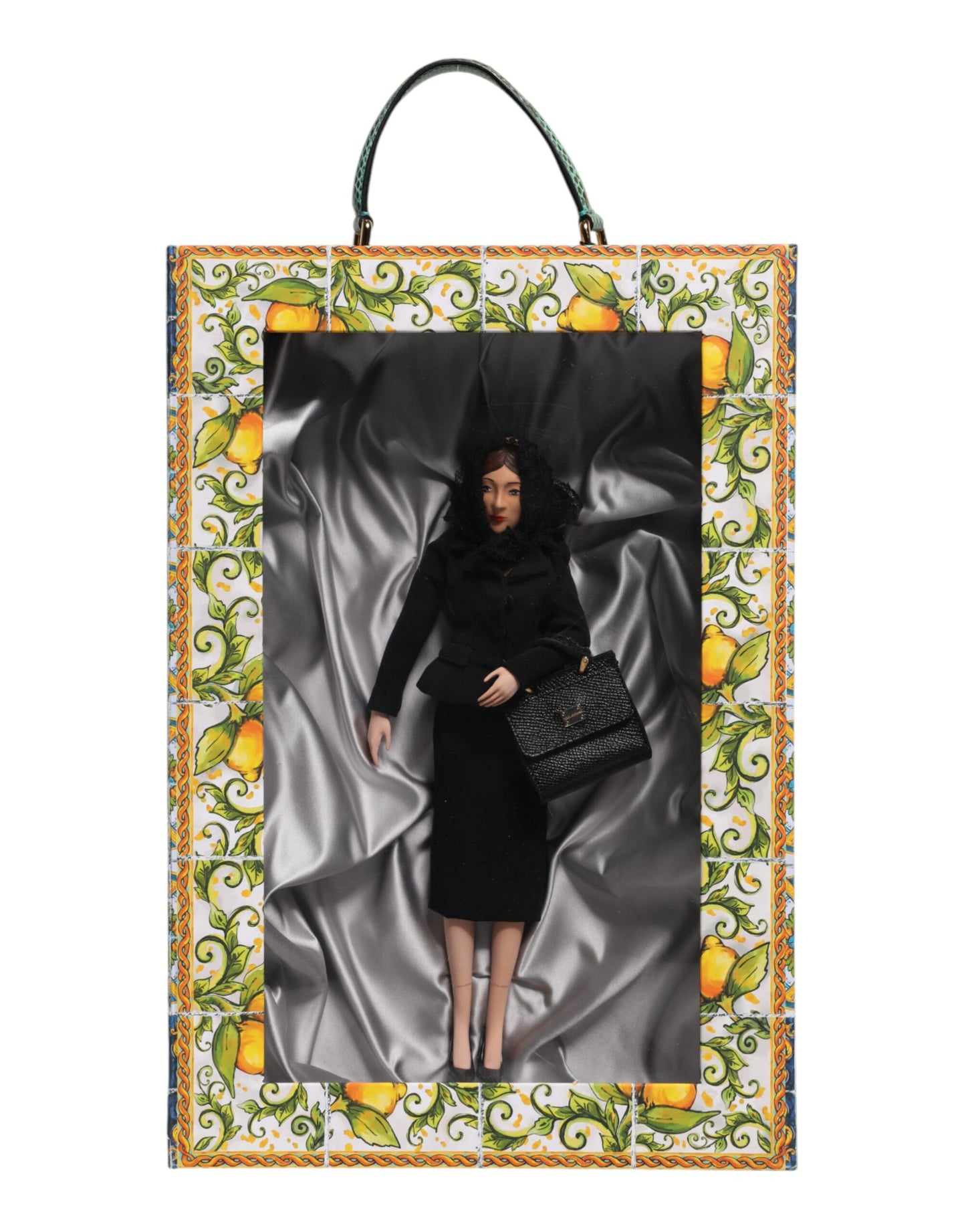 Dolce & Gabbana Robe Noire Céramique Porcelaine Mode Cuir Sicile Poupées
