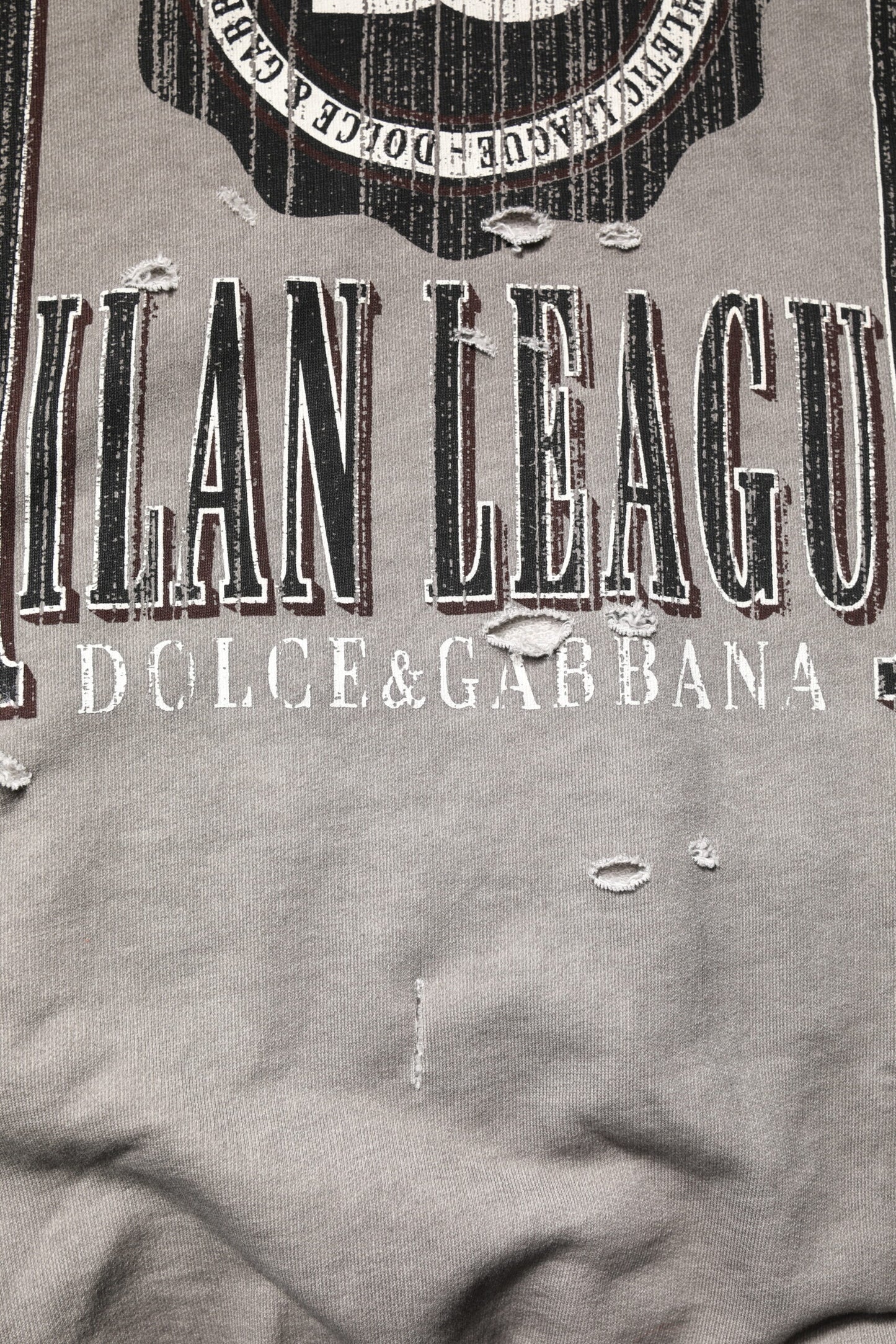 Sudadera de cuello redondo con estampado del logo en color gris de Dolce & Gabbana