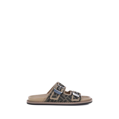 Sandalias planas Fendi de piel de becerro marrón Bos Taurus