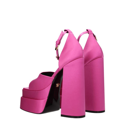 Sandalias de plataforma de satén rosa Versace