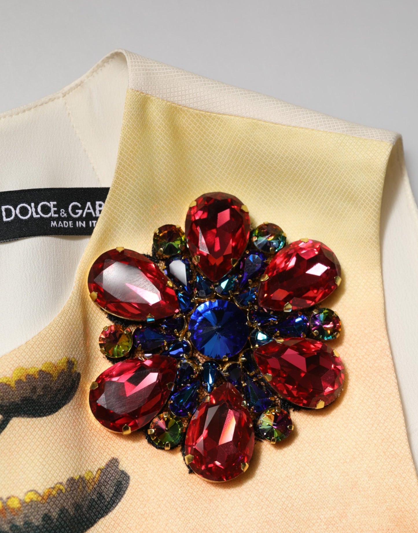 Mini-robe trapèze Dolce & Gabbana ornée de cristaux multicolores