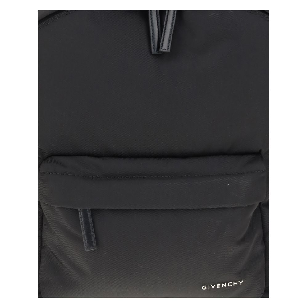 Mochila Givenchy negra de poliamida