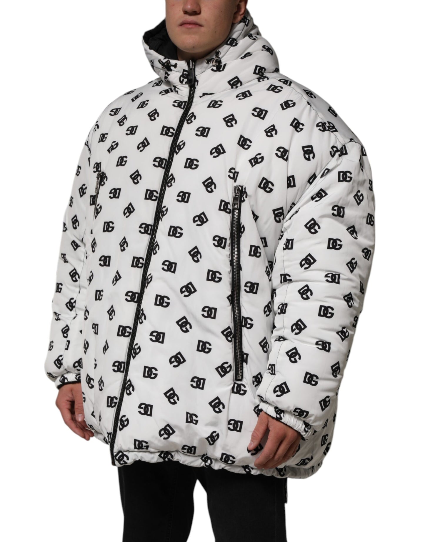 Doudoune à capuche Dolce & Gabbana blanche monogrammée DG