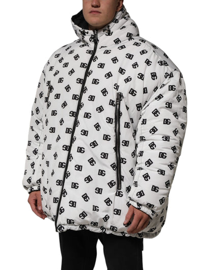 Doudoune à capuche Dolce & Gabbana blanche monogrammée DG