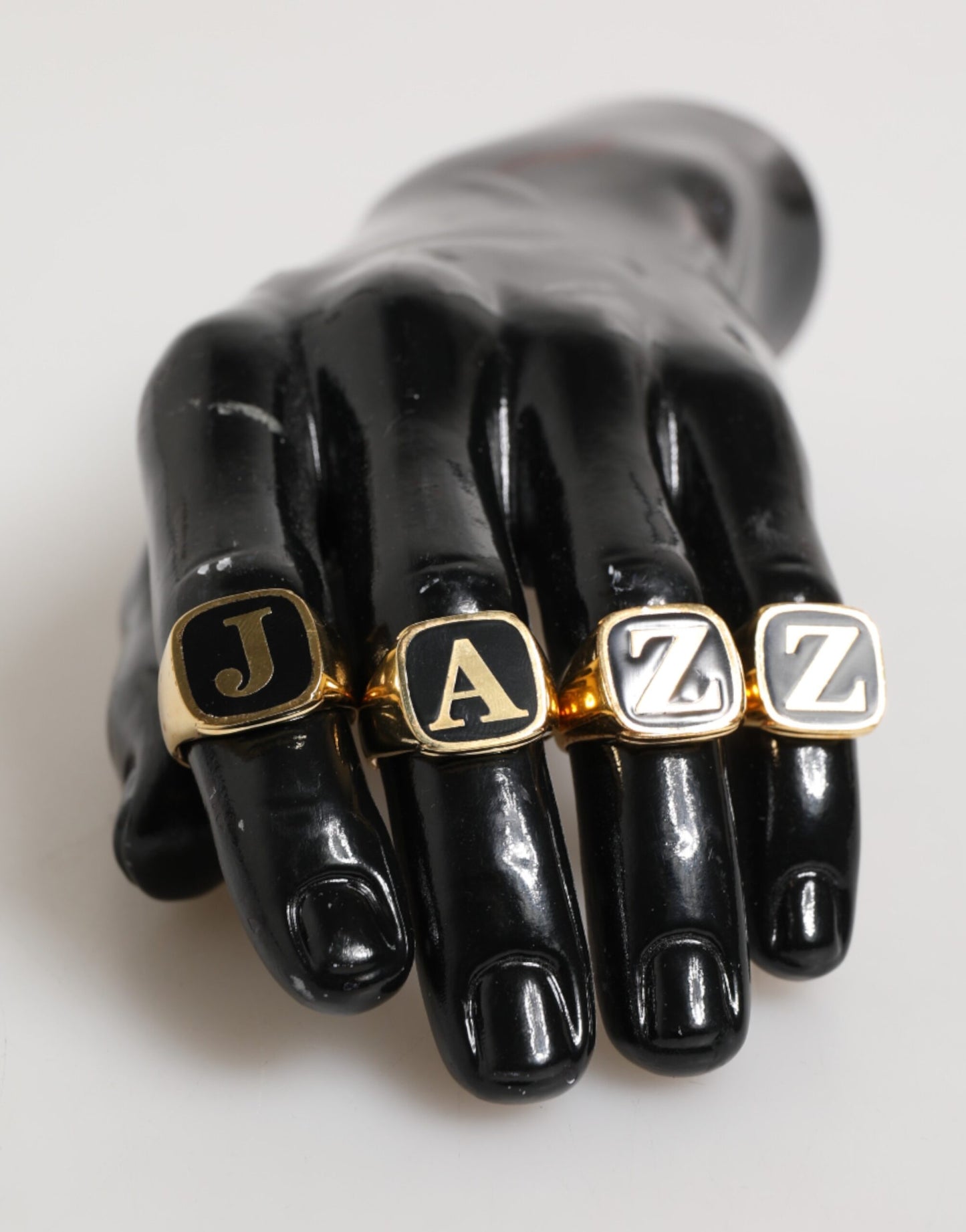 Bague Ajustable Dolce & Gabbana en Laiton Doré, Sertie de 4 Lettres JAZZ