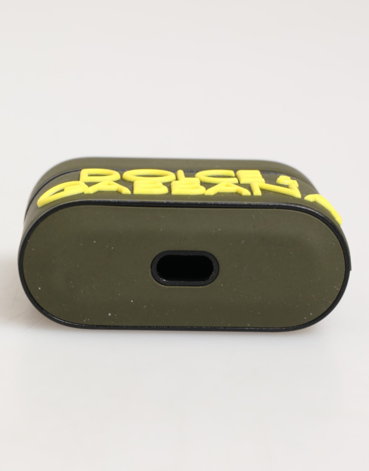 Étui Airpods Dolce & Gabbana vert militaire en caoutchouc avec logo en relief