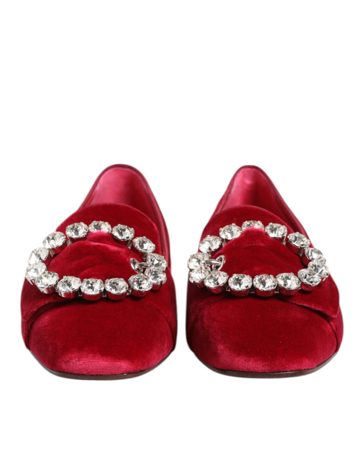 Chaussures plates mocassins en velours rouge avec boucle en cristal Dolce & Gabbana