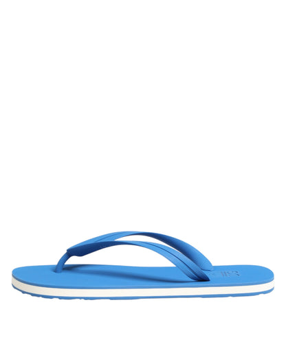 Zapatillas planas de playa con logo azul y blanco de Dolce & Gabbana
