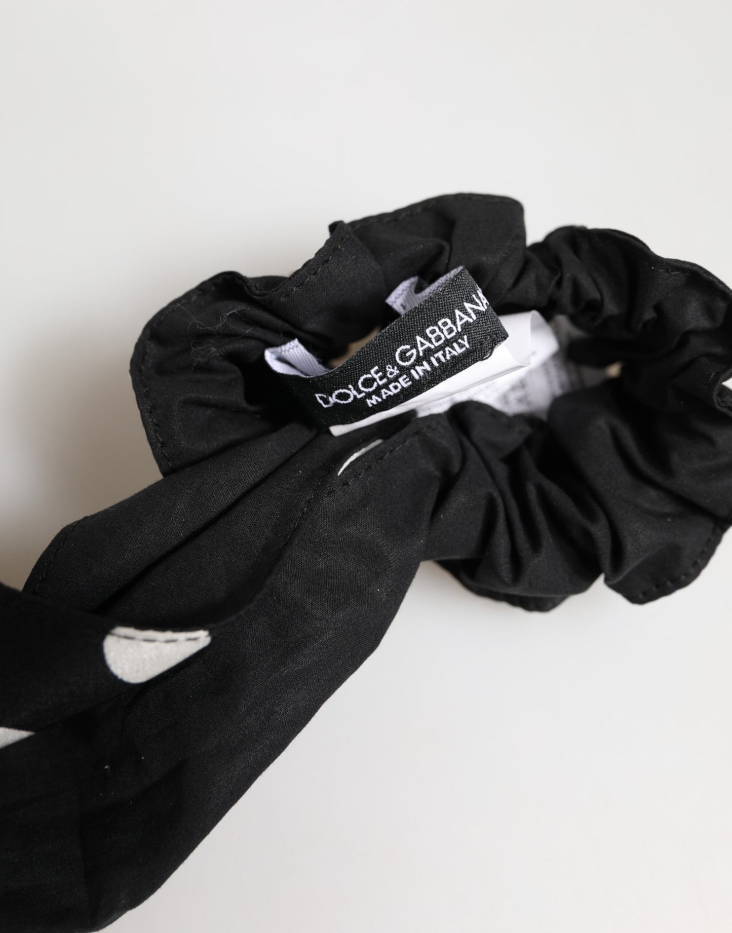 Dolce & Gabbana Accesorios de Algodón Negro con Estampado de Lunares: Pañuelo y Coletero para el Pelo