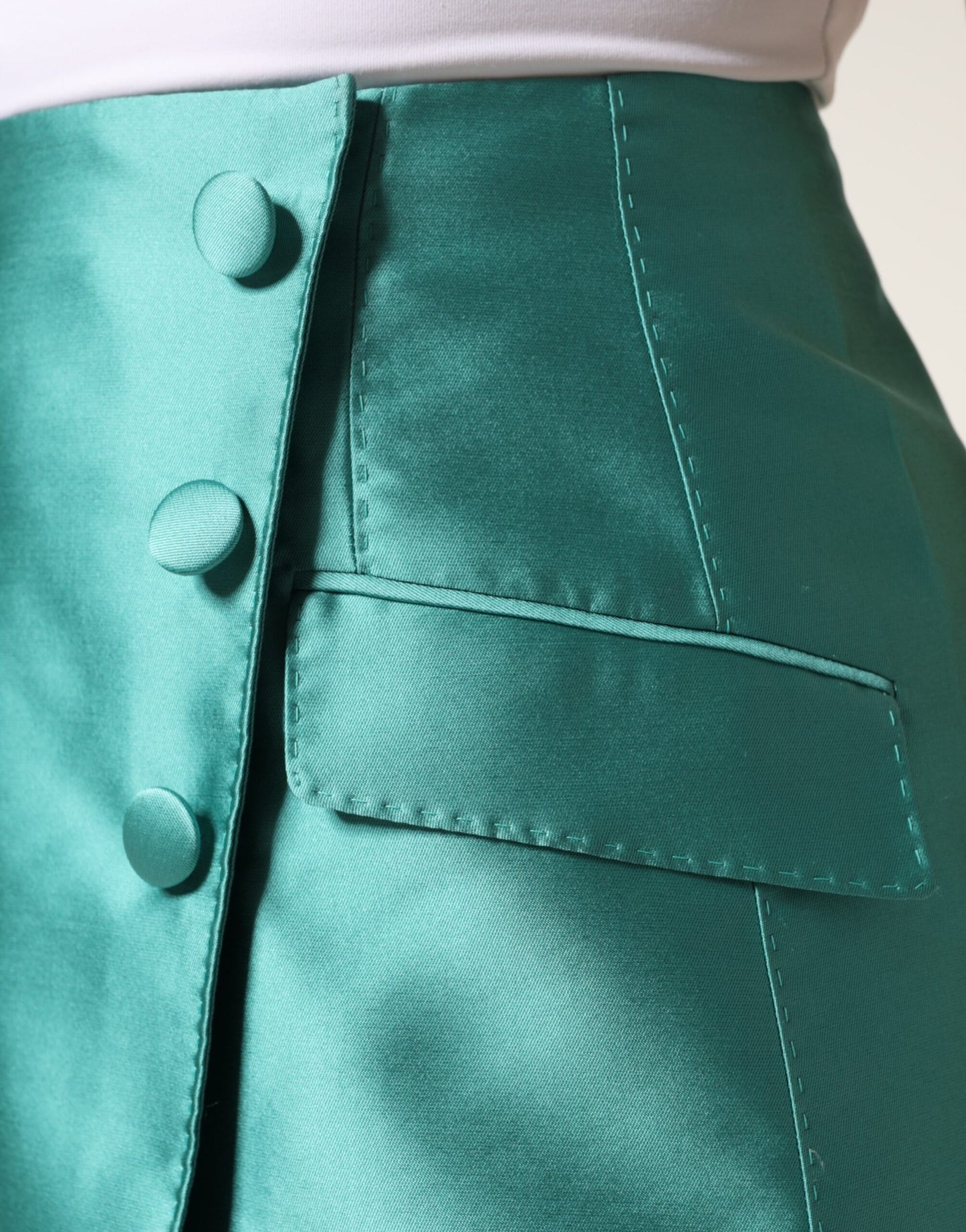 Minifalda de talle alto con botones de poliéster verde de Dolce & Gabbana