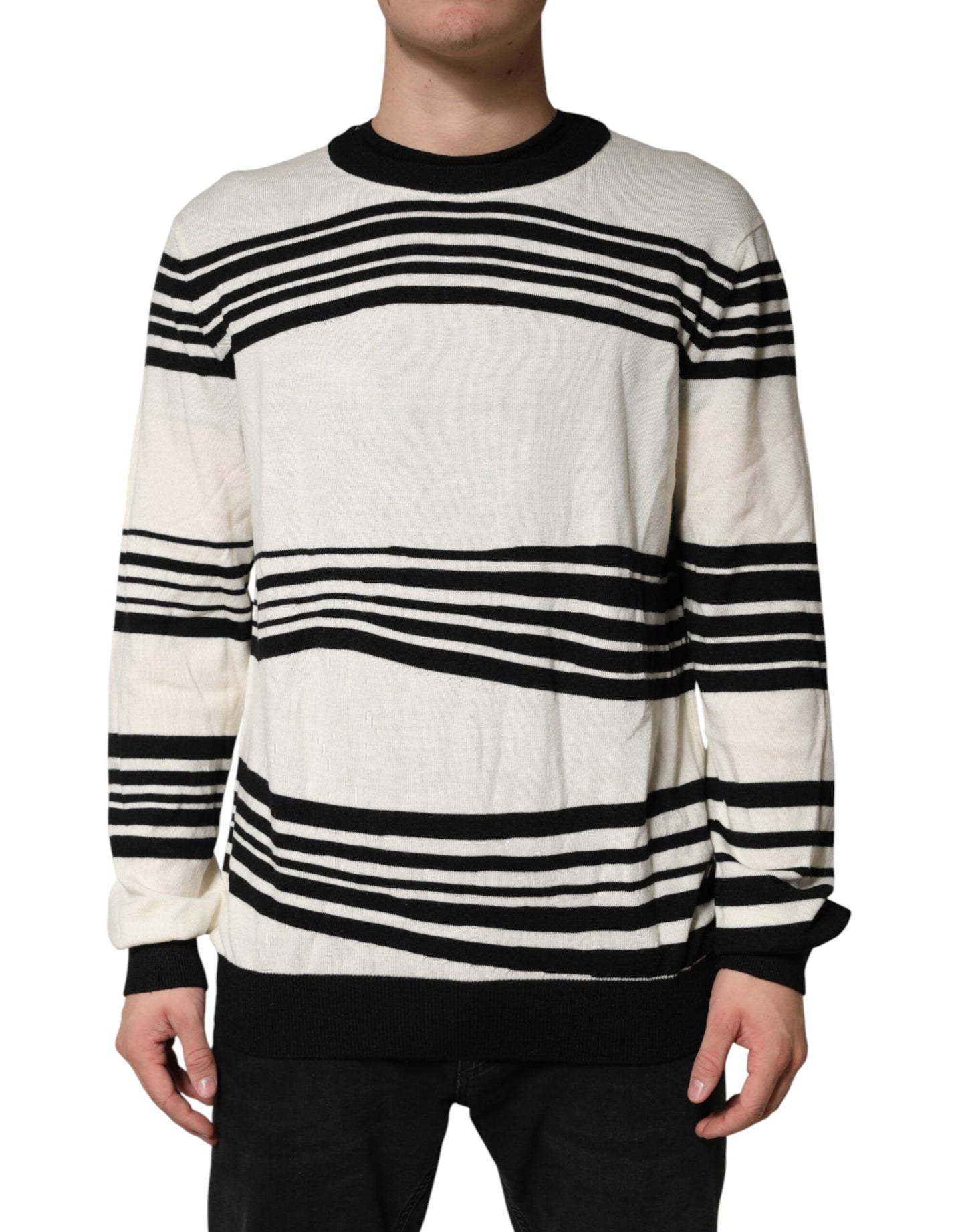 Suéter Dolce & Gabbana de rayas blancas y negras con cuello redondo